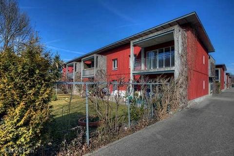 Dach-Wohnung mit grossem Balkon