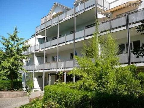 Schöne helle 2 1/2 Zimmer-Wohnung