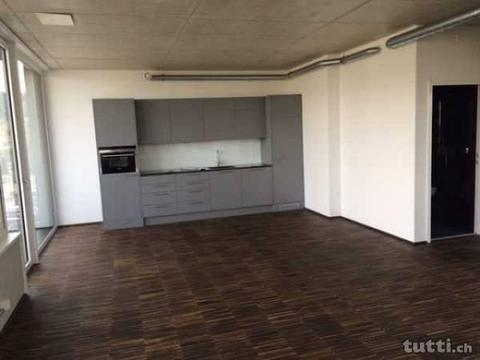 Moderne Wohnung mit toller Lage in Regensdorf