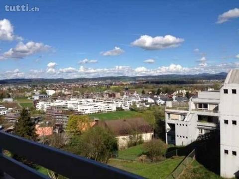 Individuelle grosszügige Wohnung mit renovier