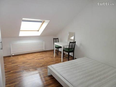Dachgeschoss- Zimmer in Amriswil