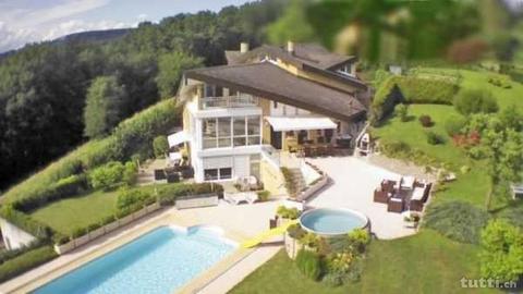 Magnifique propriété avec piscine et vue exce