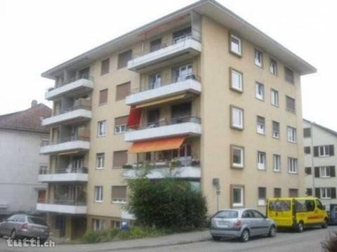 Herrliche Moderne 3.5 Zimmerwohnung in