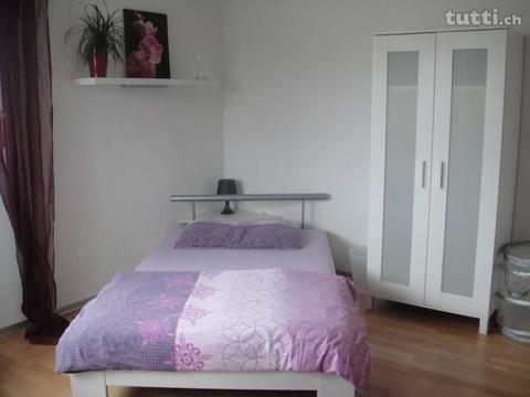 Top Zimmer in Einfamilienhaus frei ab 15.Nov