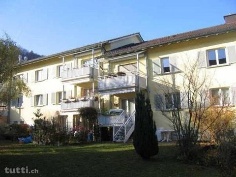 Praktische Wohnung mit Balkon & Sitzplatz