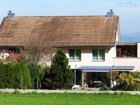 Grosses Naturnahes 7.5 Einfamilienhaus ein Tr