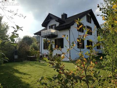 GEMÜTLICHE WOHNUNG AM STADTRAND MIT GARTEN