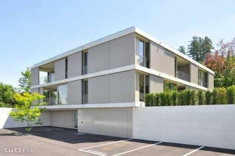 Elegante 3½-Zimmerwohnung mit Loggia und Gart