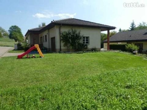 Freistehendes Einfamilienhaus mit grossem Hob