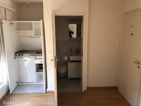 Kleine 1-Zimmer Wohnung mit Dachterrasse