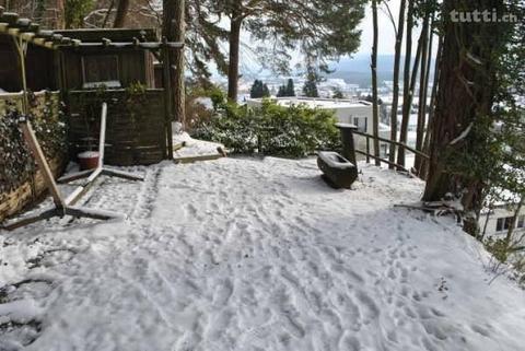 Terrassenhaus mit privatem Waldteil und Studi