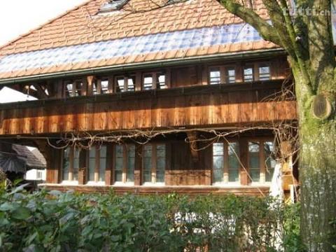 Bauernhaus: helle 3-Zimmer-Dachwohnung mit At