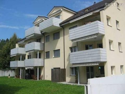 Schöne 4 1/2-Zimmerwohnung mit 2 Nasszellen i