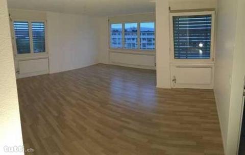 2.5 Zimmer-Wohnung an ruhiger Lage