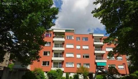 Zentrale familienfreundliche Wohnung mit Sich