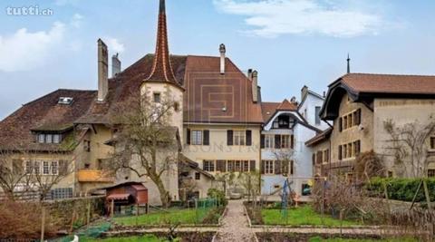 AU CENTRE DU VIEUX-BOURG, MAISON PRINCIPALE D