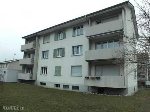 Nahe Aarau zu vermieten 4-Zimmer-Wohnung, 84