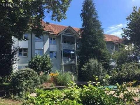 Balkon mit Abendsonne und Blick ins Grüne