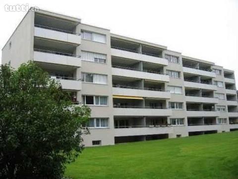 Helle und moderne Wohnung in schönem Quartier