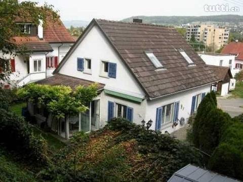 Freistehendes 4.5 Zimmer Einfamilienhaus Nähe