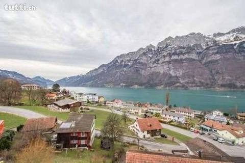 Riesige Terrasse und den Walensee zu Füssen