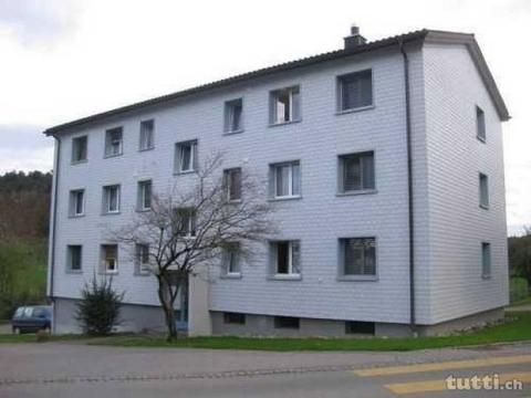 4-Zimmerwohnung in älterem MFH