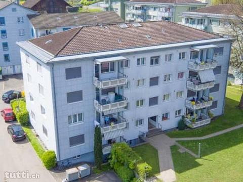 Helle Wohnung mit Balkon zu vermieten