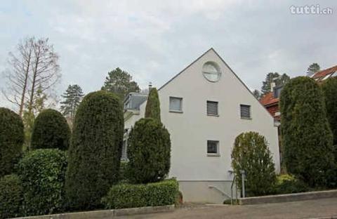 Reiheneinfamilienhaus mit Blick bis nach Base