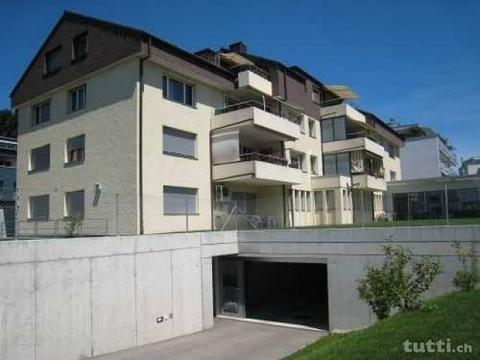 Charmante Dachwohnung mit viel Licht und Luft