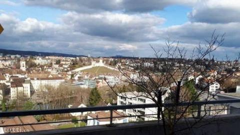 Grosse Attikawohnung mit Sicht auf Altstadt S