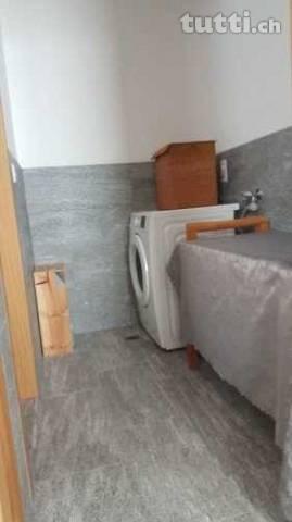 ZU VERMIETEN 1 1/2 Zimmer Wohnung im DG BGF c