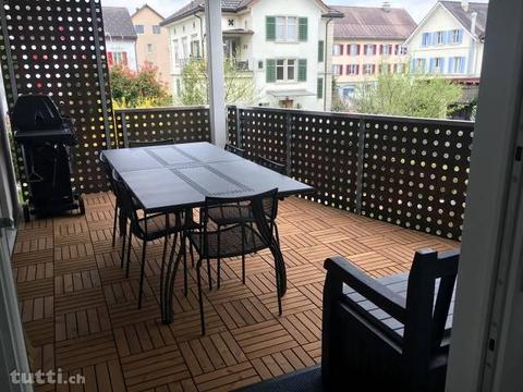 Moderne, zentrale Wohnung mit grossem Balkon