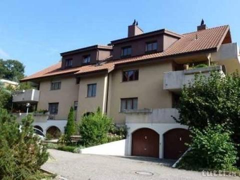 4.5-Zimmerwohnung mit sonnigem Balkon und neu