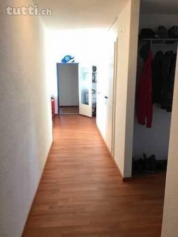 Grosszügige 4,5 Zi.-Wohnung in ruhigem Quarti