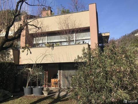 CASA UNIFAMILIARE A MELANO